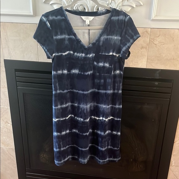 Market & Spruce Dresses & Skirts - Market & Spruce Blue Tie-Dye V-Neck dress